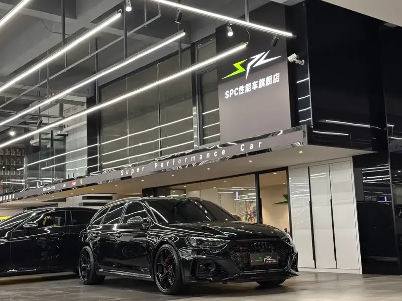 Audi RS 4, 2024