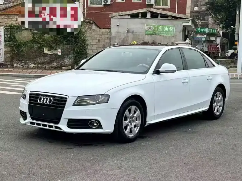 Audi A4L, 2010 — фото 1