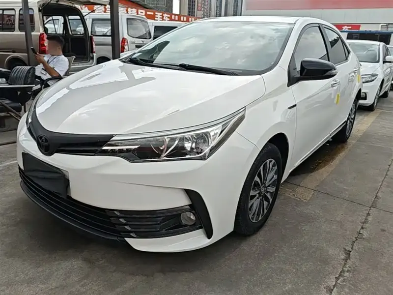 Toyota Corolla, 2018 — фото 1