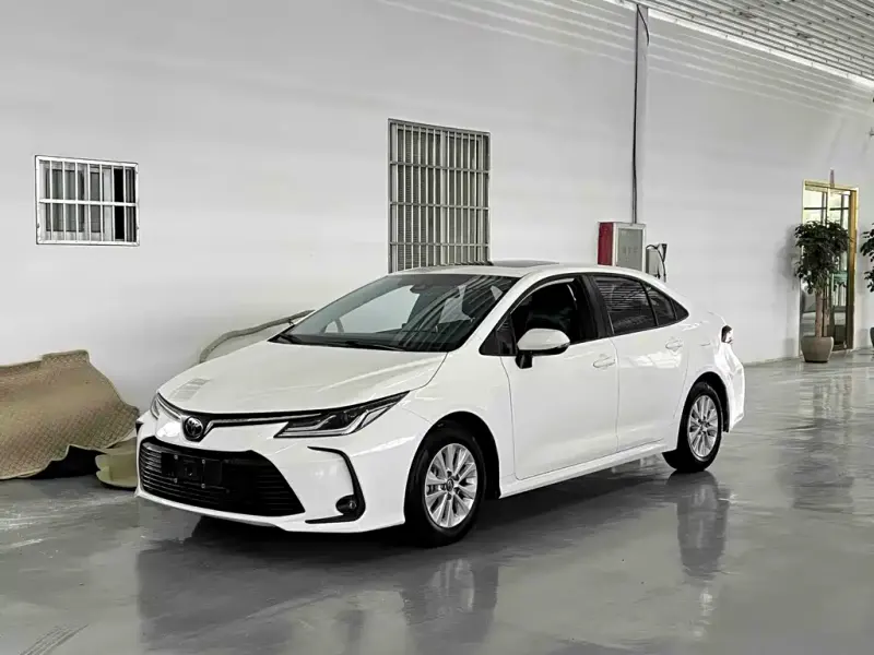 Toyota Corolla, 2022 — фото 1