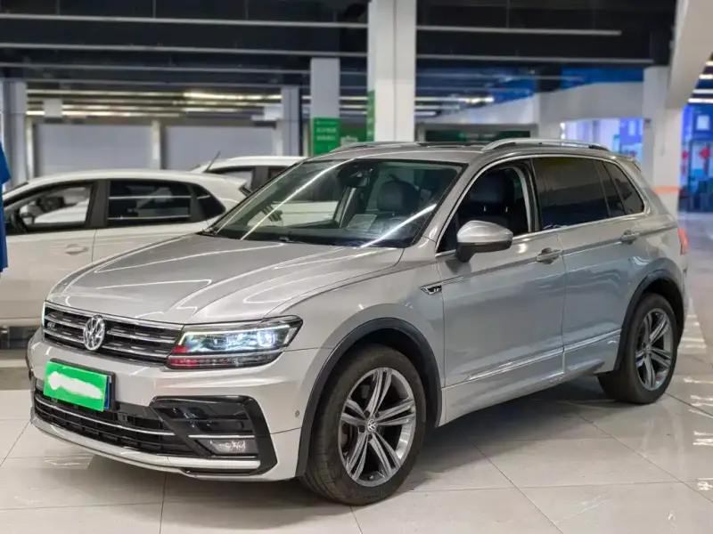Volkswagen Tiguan, 2018 — фото 1