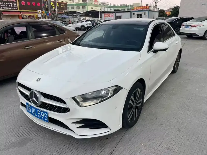 Mercedes-Benz A-Class, 2019 — фото 1