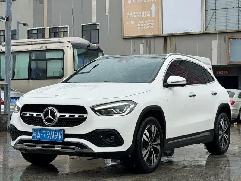 Mercedes-Benz GLA, 2022 — фото 1