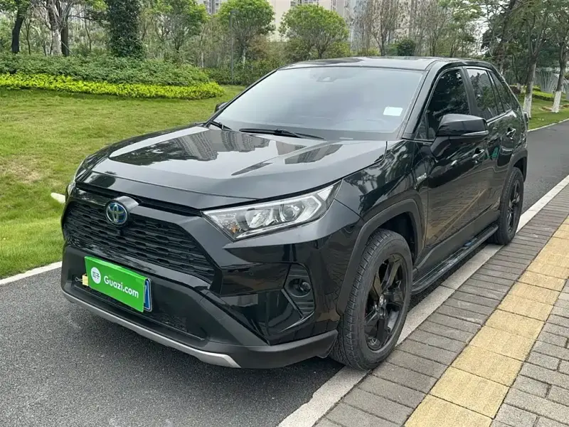 Toyota RAV4, 2023