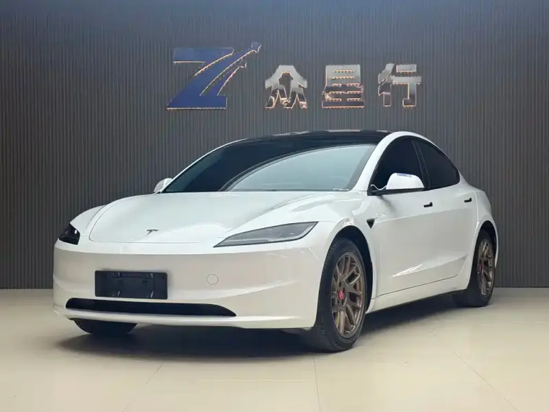 Tesla Model 3, 2024