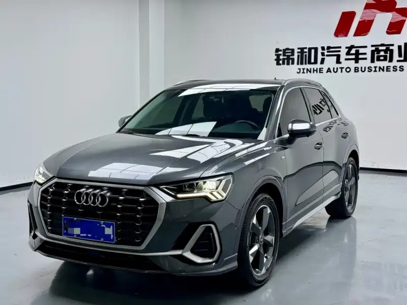 Audi Q3, 2022