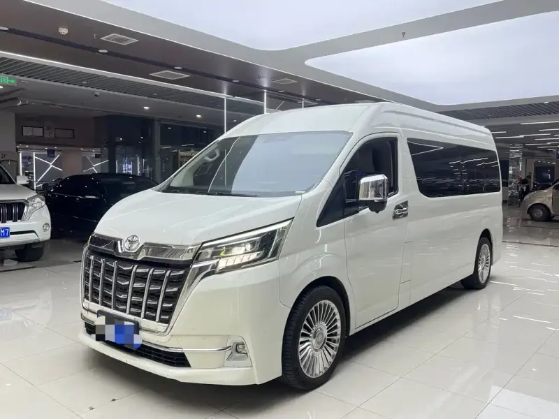 Toyota Hiace, 2022