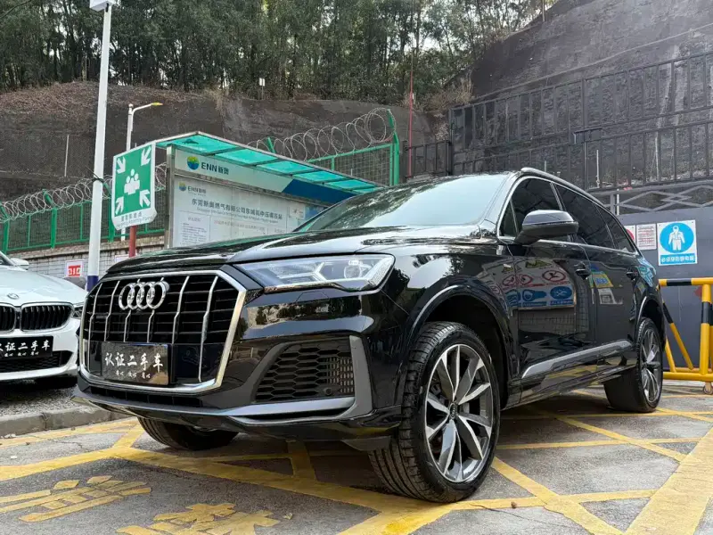 Audi Q7, 2023 — фото 1