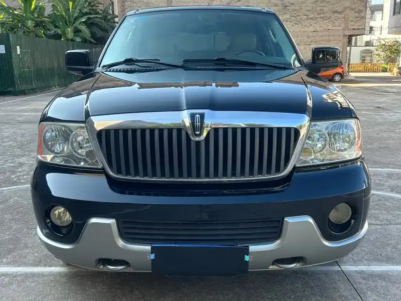 Lincoln Navigator, 2005