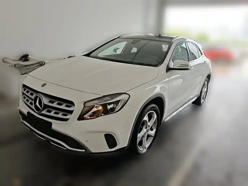 Mercedes-Benz GLA, 2018 — фото 1