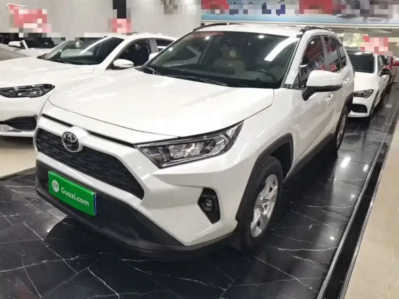 Toyota RAV4, 2023