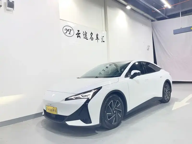 ARCFOX Alpha S5, 2025
