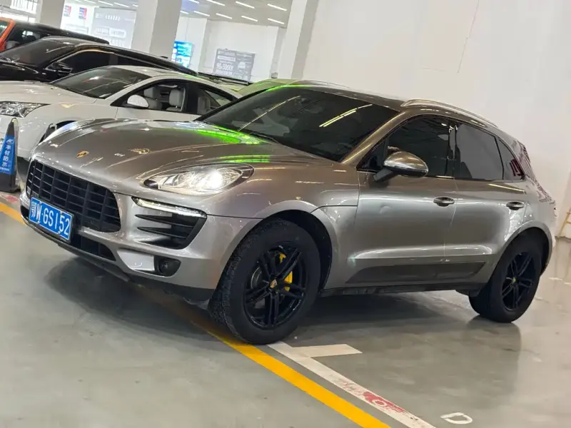 Porsche Macan, 2016