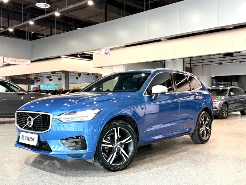 Volvo XC60, 2018 — фото 1