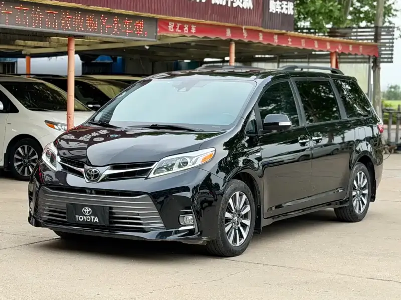 Toyota Sienna, 2018
