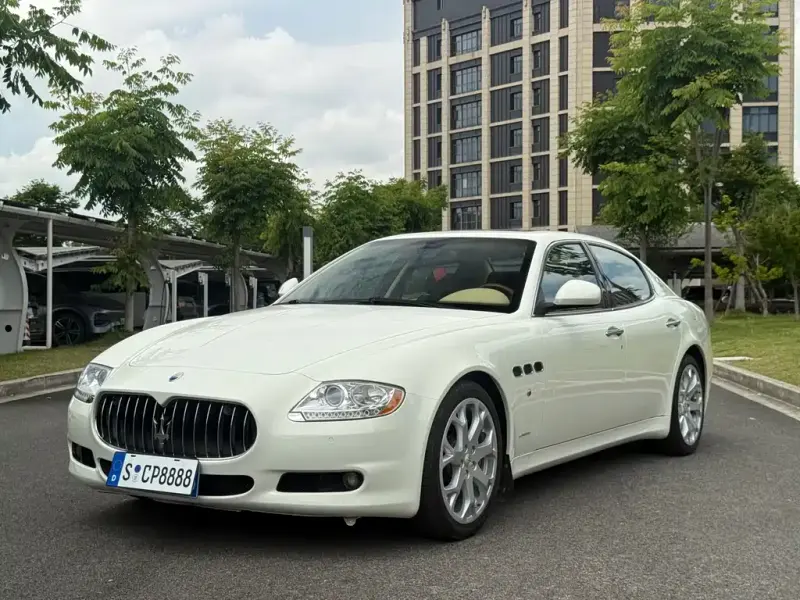 Maserati Quattroporte, 2010