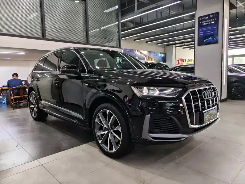 Audi Q7, 2022 — фото 1