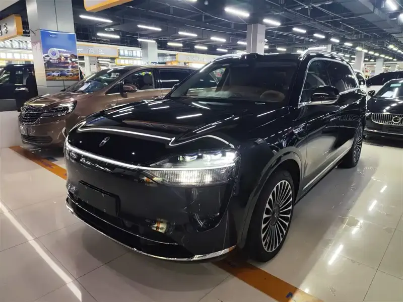 AITO M9, 2025