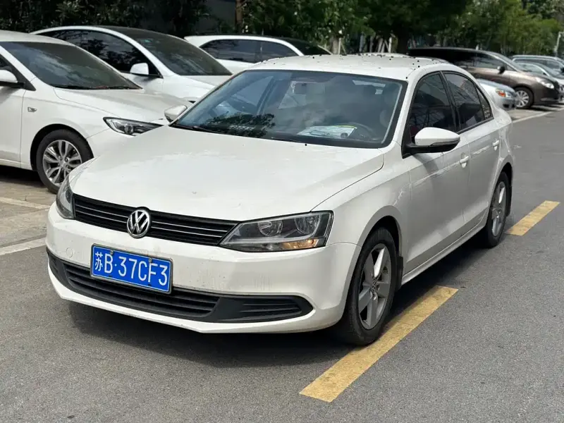 Volkswagen Sagitar, 2013