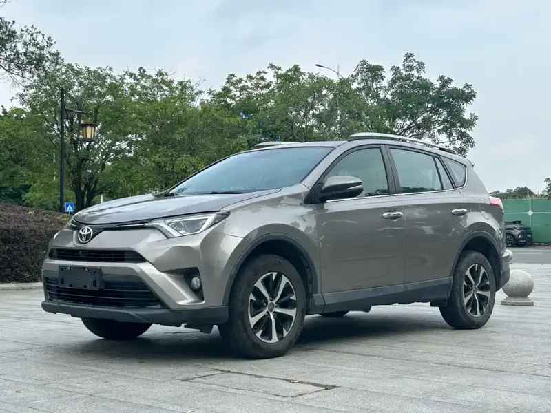 Toyota RAV4, 2016 — фото 1