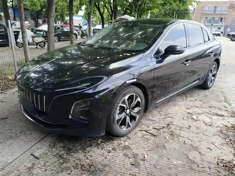 Hongqi E-QM5, 2024