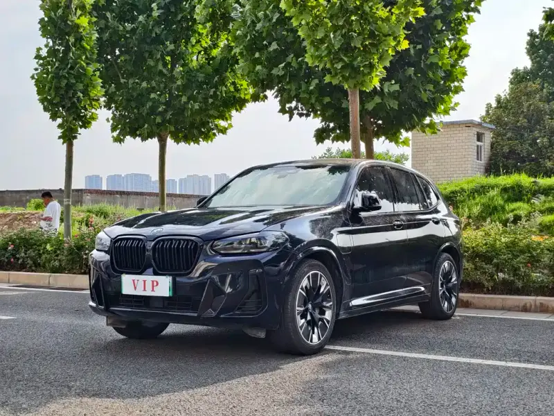 BMW iX3, 2024