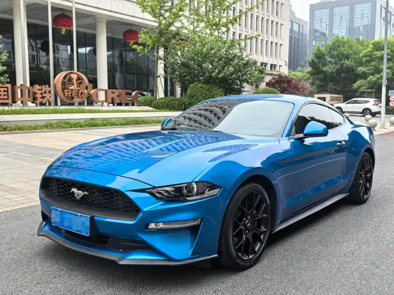 Ford Mustang, 2022 — фото 1