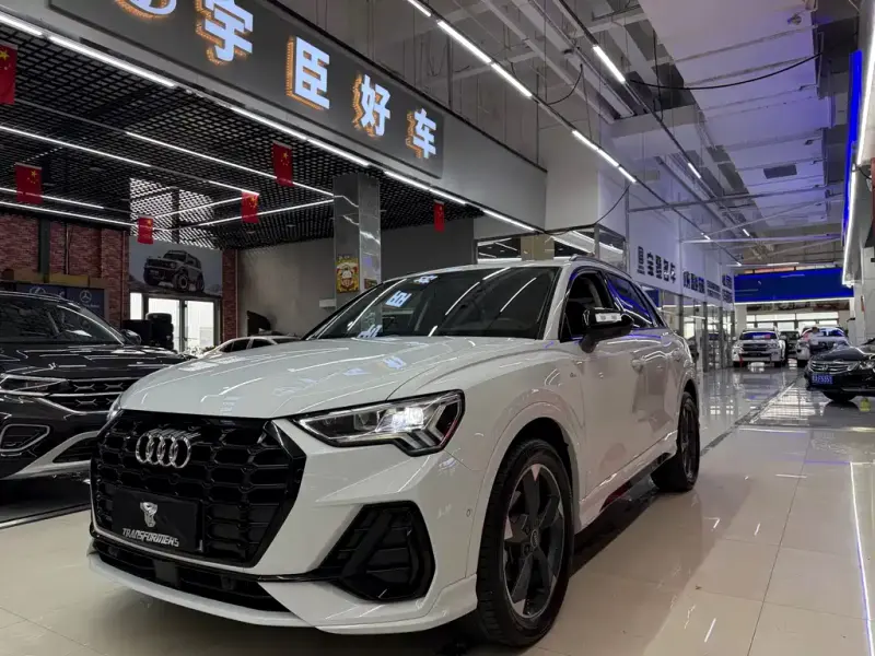 Audi Q3, 2022