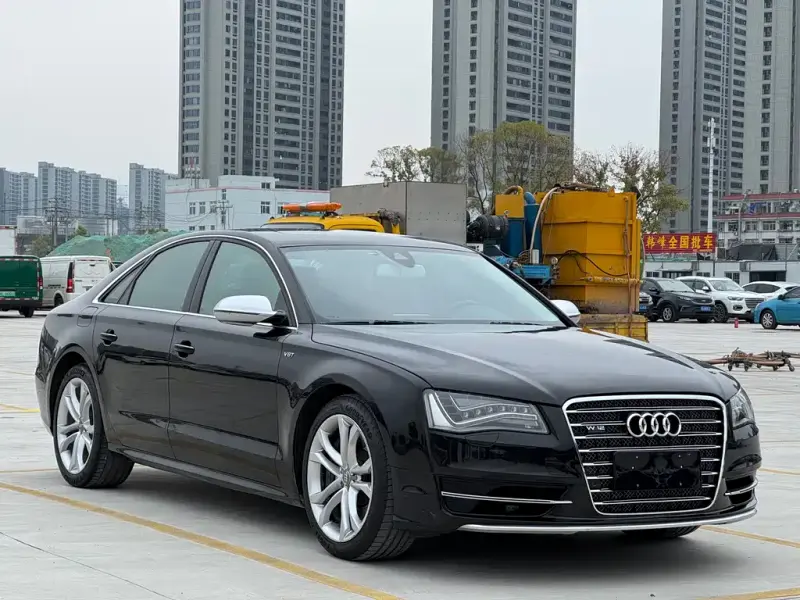 Audi S8, 2014