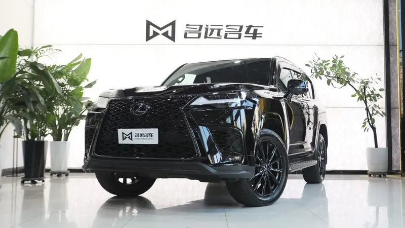 Lexus LX 3.5T Auto 4WD 7 Seater Parallel Import, 2023 — фото 1