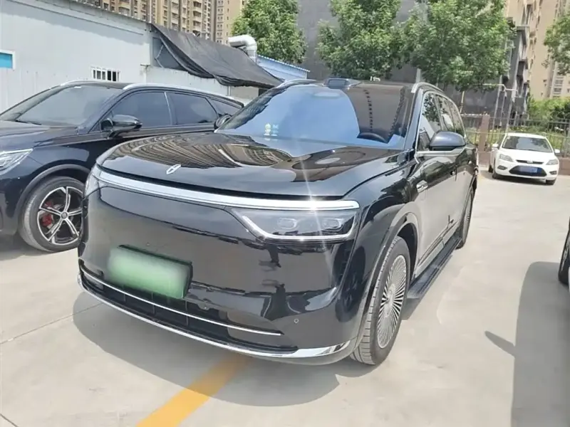 AITO M8, 2025
