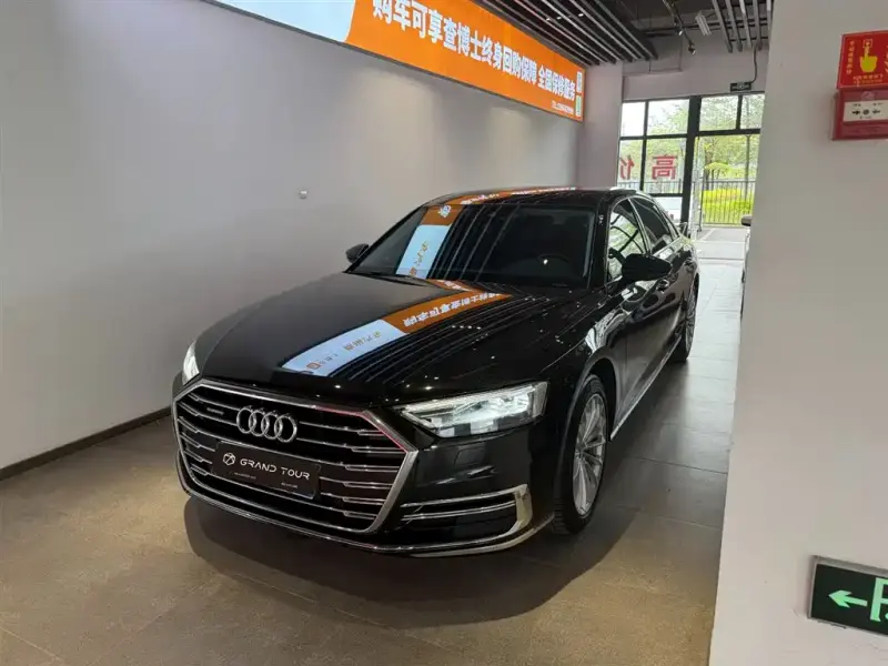 Audi A8, 2022
