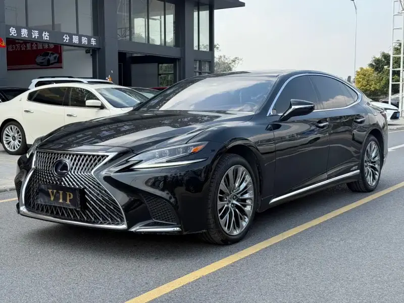 Lexus LS, 2021