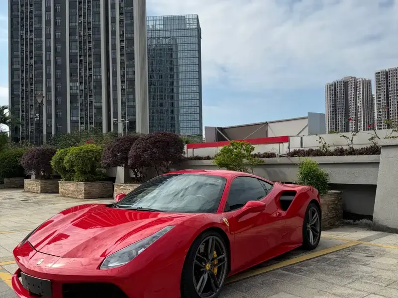 Ferrari 488, 2016