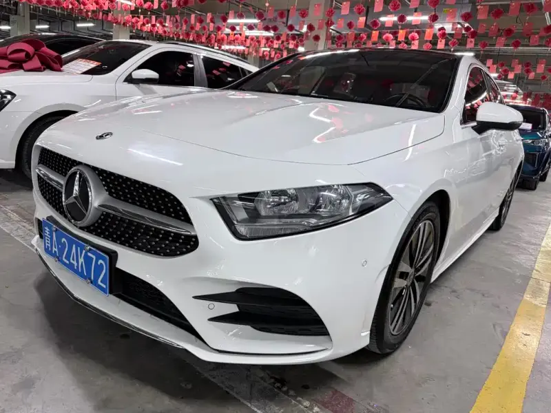 Mercedes-Benz A-Class, 2020 — фото 1