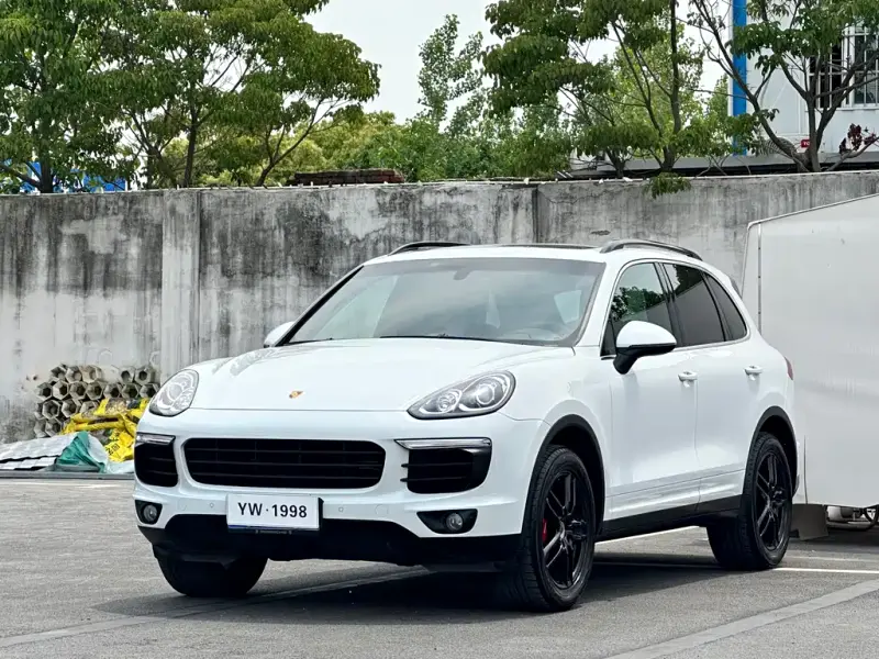 Porsche Cayenne, 2015