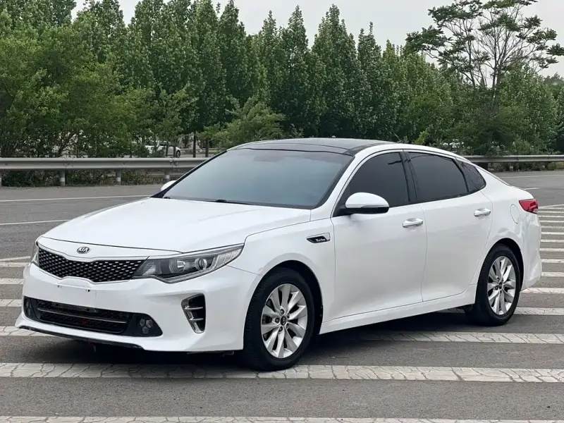 Kia K5, 2016