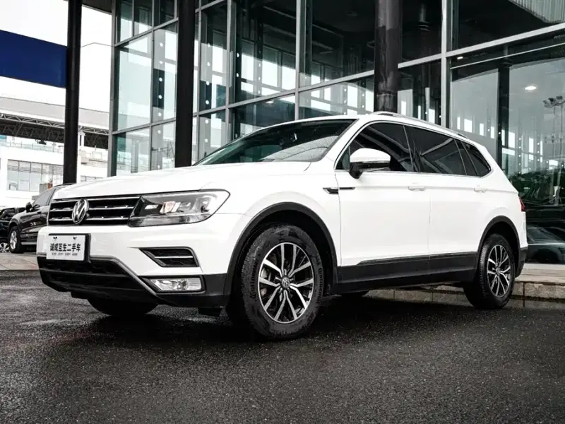 Volkswagen Tiguan L, 2017