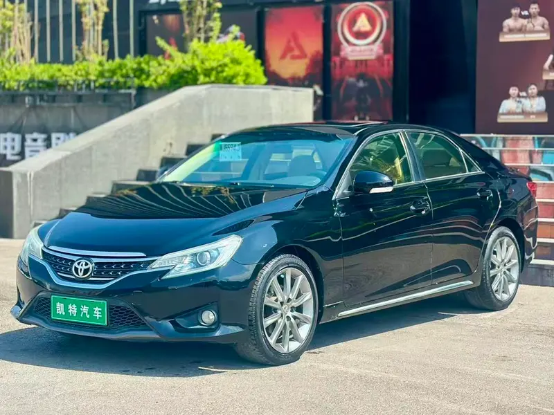 Toyota Reiz, 2013