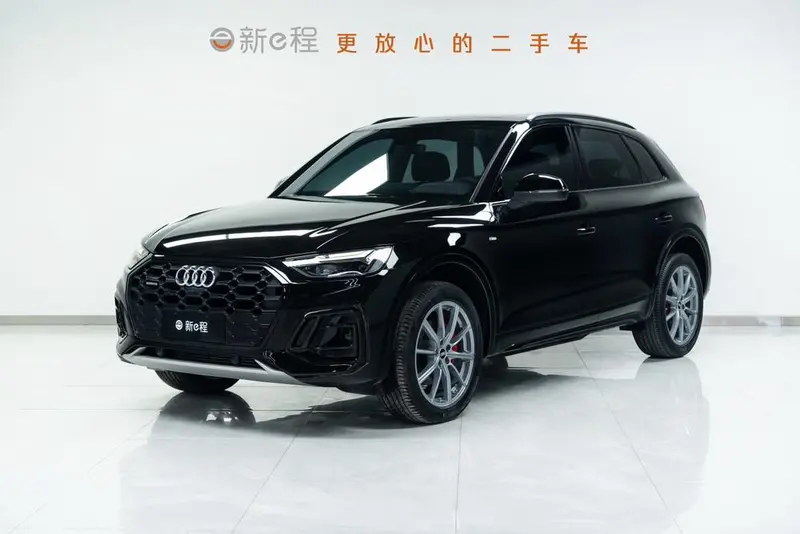 Audi Q5L 45T Luxury Version, 2023 — фото 1