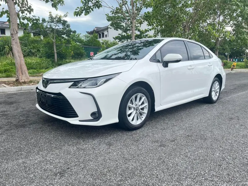 Toyota Corolla 1.2T S-CVT Luxury Edition, 2021 — фото 1