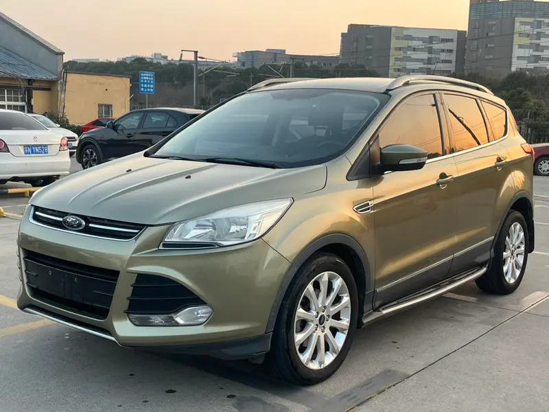Ford Kuga, 2015