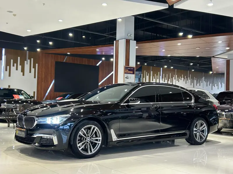 BMW 7-Series 730Li Leading Version M Sport, 2018 — фото 1