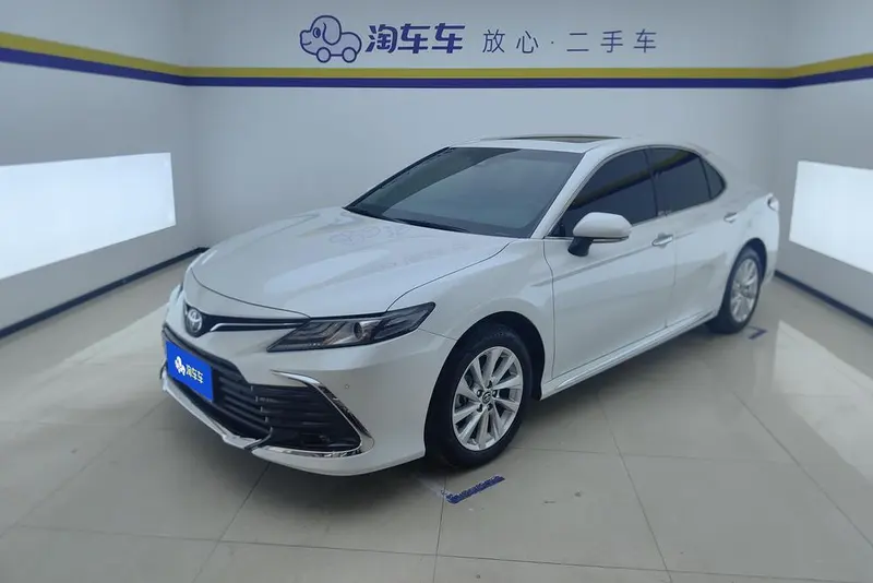Toyota Camry, 2023