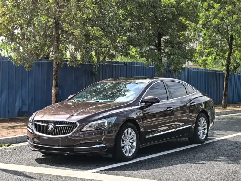 Buick LaCrosse, 2018 — фото 1