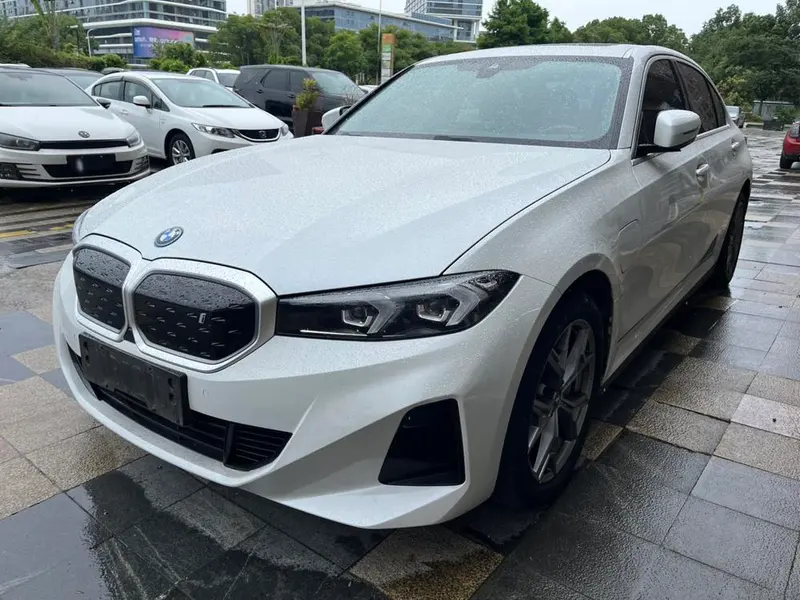 BMW i3, 2023