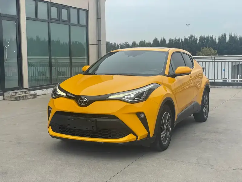Toyota C-HR, 2022 — фото 1