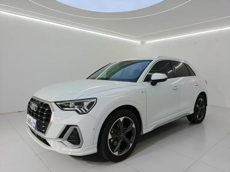 Audi Q3, 2022