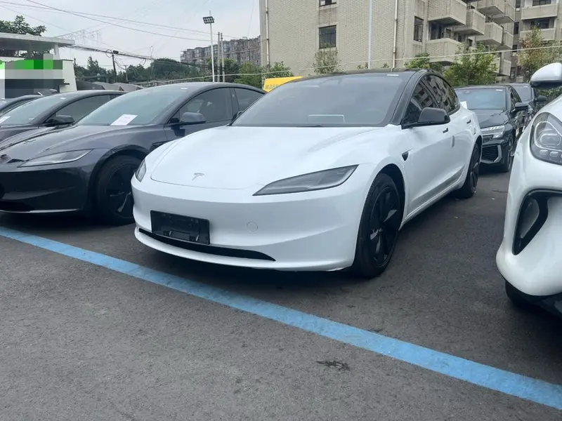 Tesla Model 3, 2023