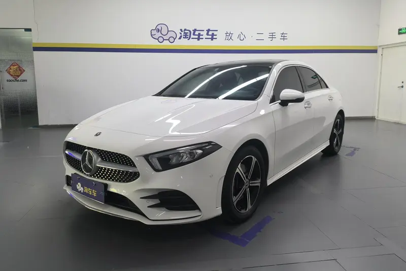 Mercedes-Benz A-Class Facelift A 200 L Sport Fashion Edition, 2022 — фото 1